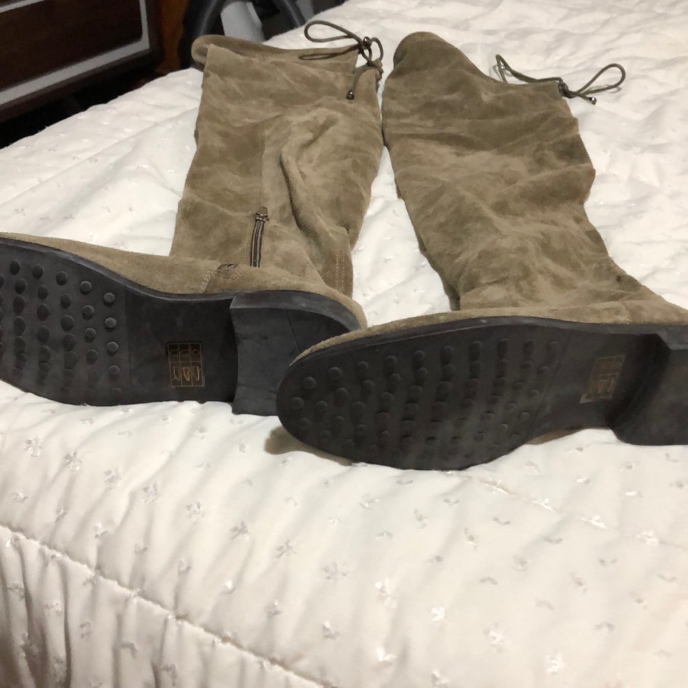 Boots - Picture 2 of 3